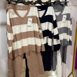 Conjunto De Punto Rayas Cuatro Colores ( Camel, Marino, Gris y Verde)