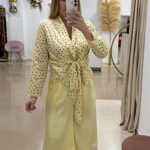 Blusa lunares amarilla